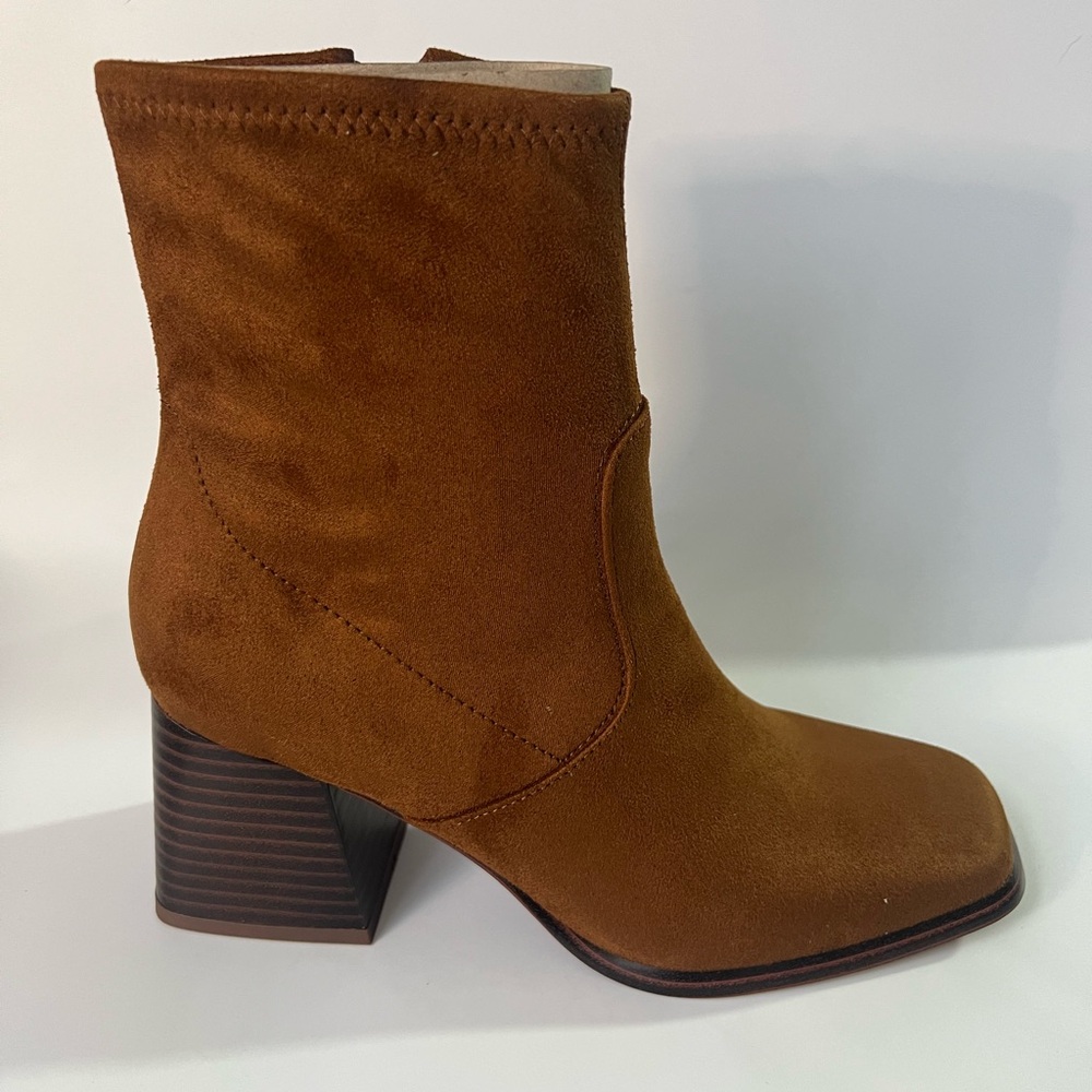 Marc Fisher Rodana Medium Brown Suede Ankle Boots 6 - Picture 7 of 9